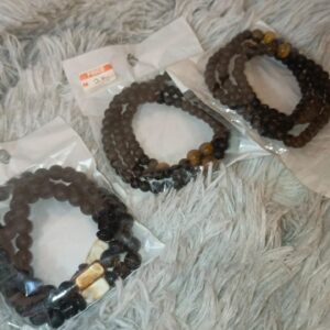 BLACK HAND BEADS IN NYLON