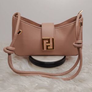 FEMALE TWIST HAND BAG